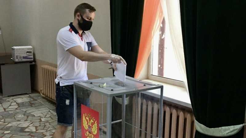 Актер Игорь Огурцов принял участие в голосовании по Конституции в Химках