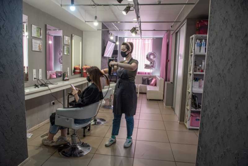С 3 июня в Дубне возобновили работу парикмахерские