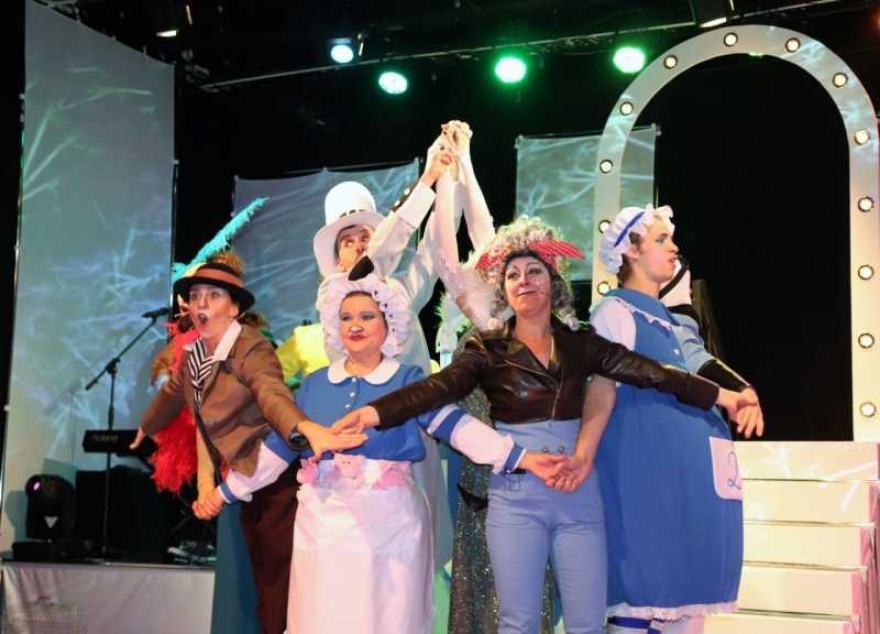 Премьера спектакля-мюзикла «Кошкин дом» прошла 18 сентября в Дмитровском драматическом театре «Большое гнездо».