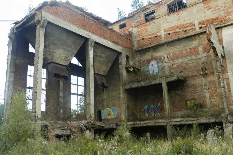 Заброшенный торфобрикетный завод в Мельчевке