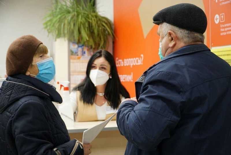 Глава округа Илья Поночевный проверил соблюдение норм санитарной безопасности в многофункциональном центре «Мои документы».