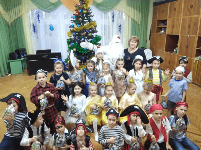 «Новый год в подводном царстве»  в  детском саду «Семицветик».