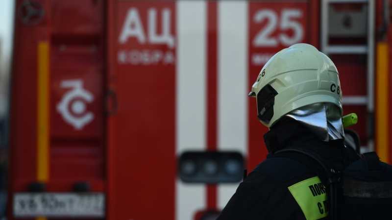 Пожарные проверили срабатывание сигнализации на парковке в Москве