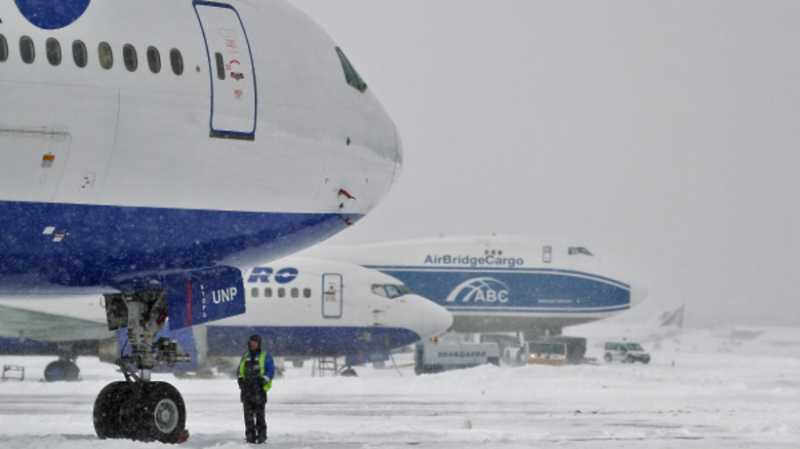 Более 40 рейсов отменили и задержали в аэропортах Московского региона во время снегопада